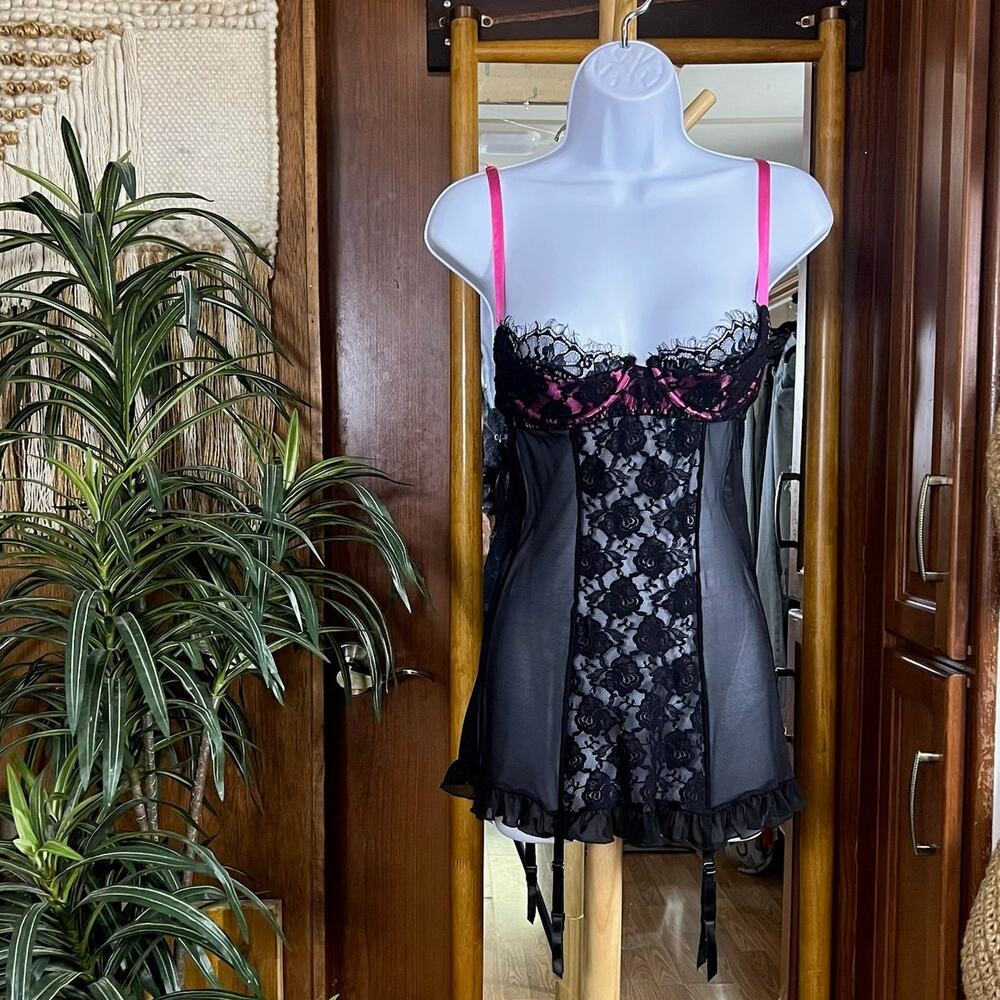 Frederick’s Seduction Lace Teddy Underwire Lingerie Black Pink Garter Bodysuit S